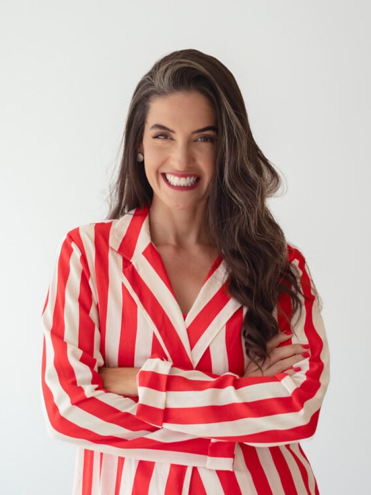 Lyvia Cruz_Libras_Easy-Resize.com