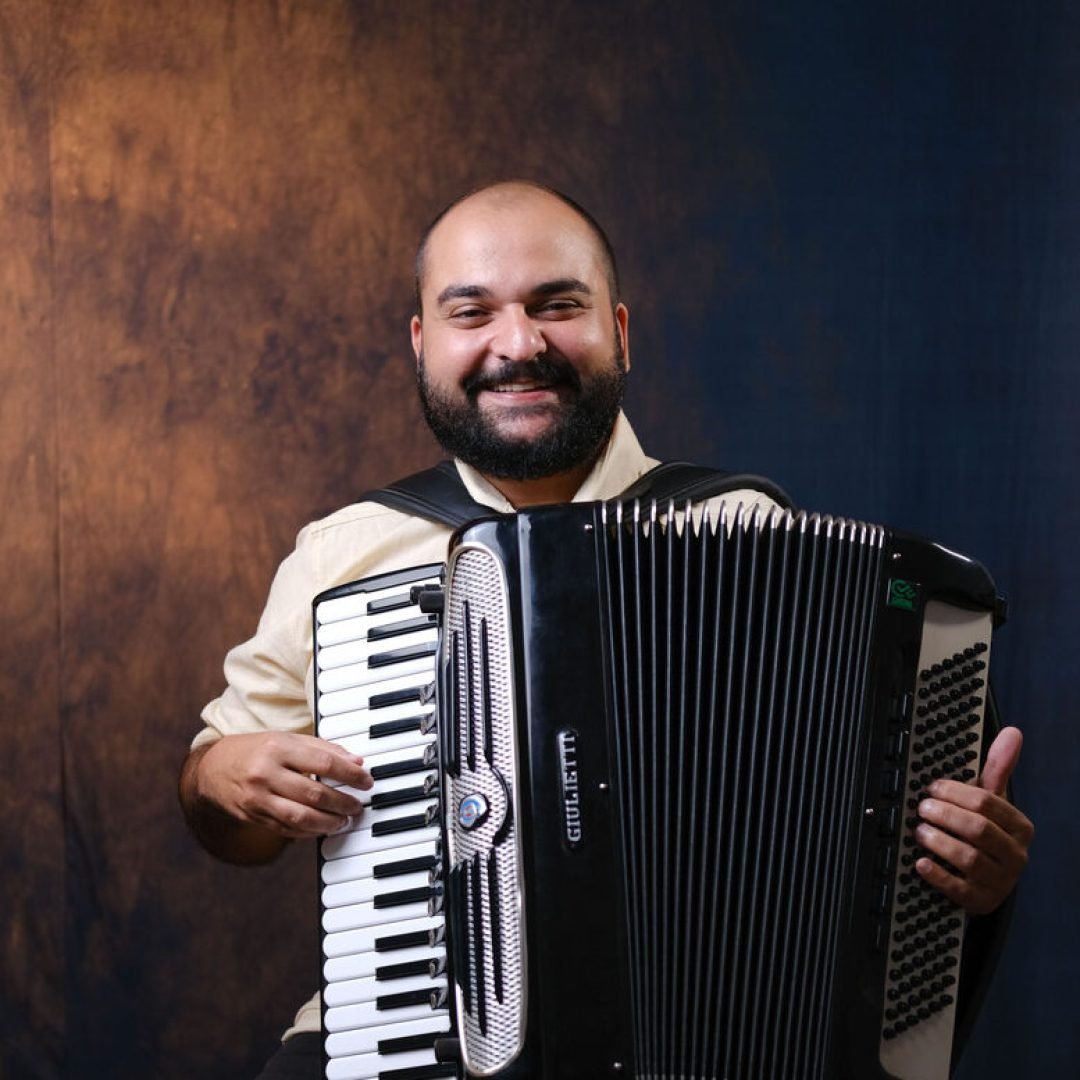 Ranier Oliveira_Easy-Resize.com