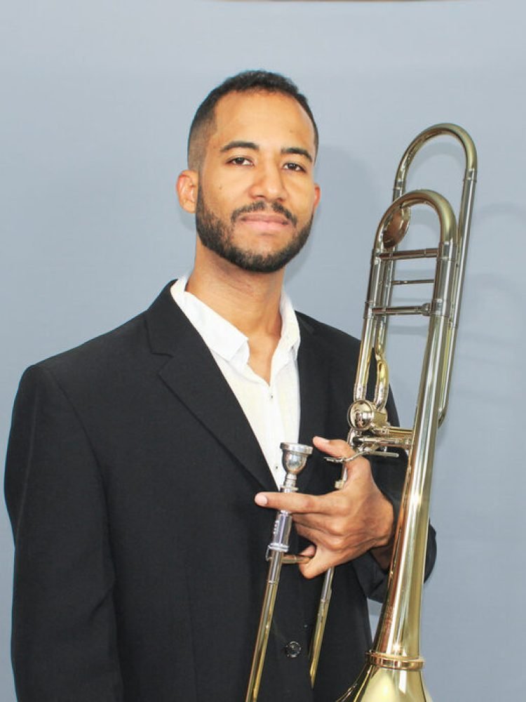 Tenison Santana Dos Santos